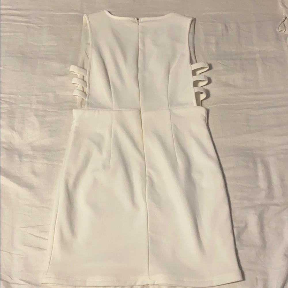 Tobi dress! 🤍 - Picture 6 of 8